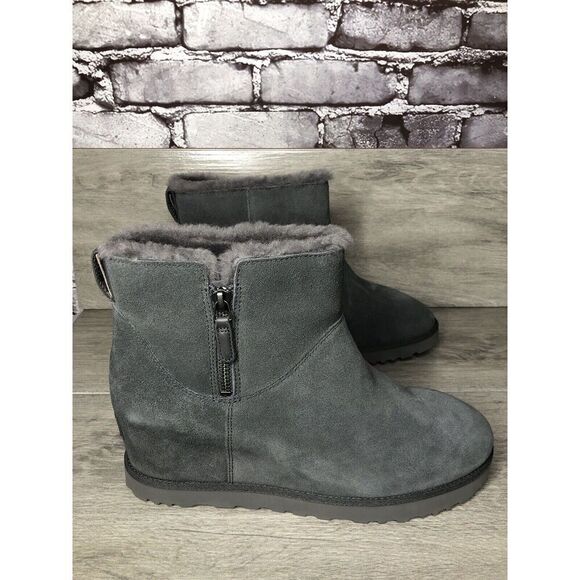 NEW UGG WOMEN'S CLASSIC FEMME ZIP MINI GREY / GRAY ANKLE BOOTS SIZE 11 1117535 - Picture 3 of 16